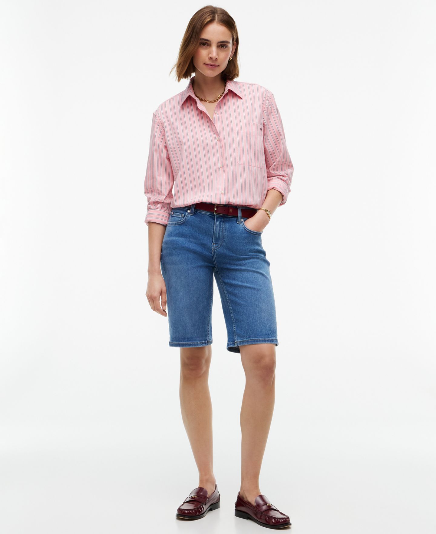 Женские шорты Tommy Hilfiger Mid-Rise Slim Cuffed Denim Shorts, цвет: Светлый синий — фото 2