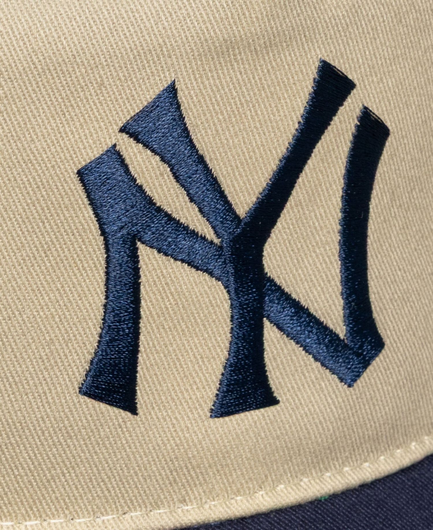 Men's Cream New York Yankees Retro Roots Deadstock Cooperstown Snapback Hat