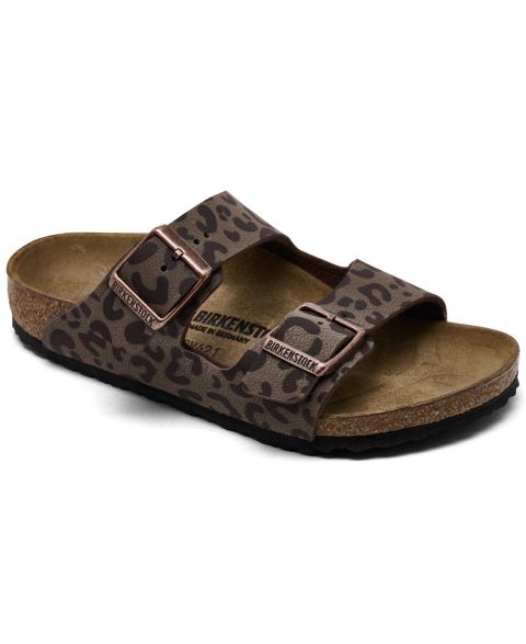 Сандалии Birkenstock Arizona Two-Strap Cork Footbed Leopard Print Sandals from Finish Line для девочек, цвет: Мокко