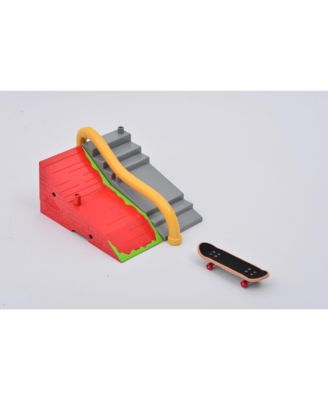 Teenage Mutant Ninja Turtles Finger Skateboard 4-Piece Playset, Ages 3+
