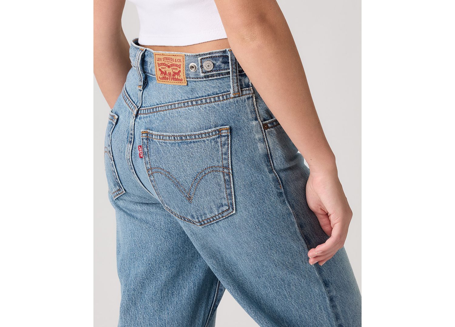 Women's Cinch High-Waisted Flare Jeans