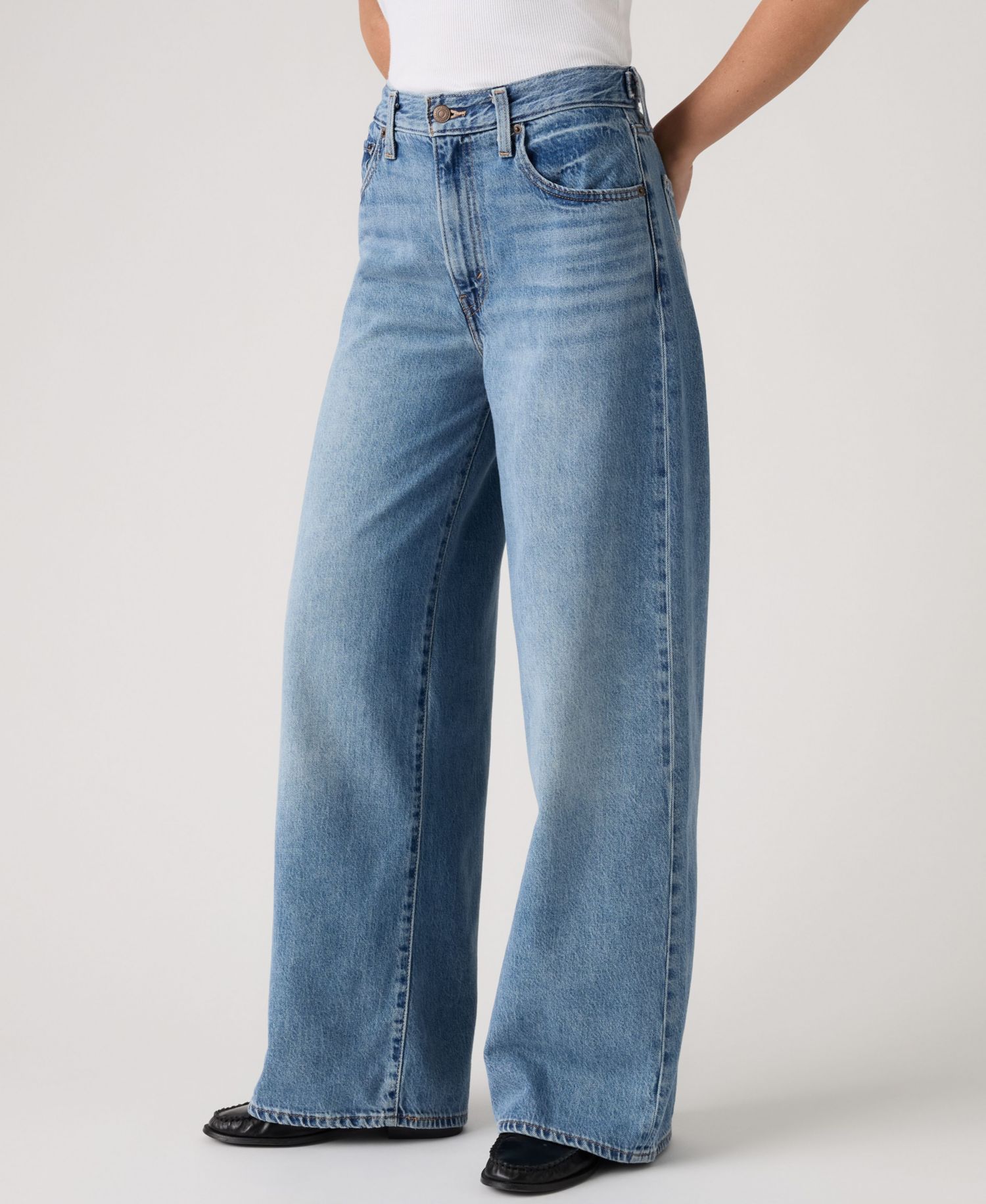 Premium Women's Cinch High-Rise Wide-Leg Jeans