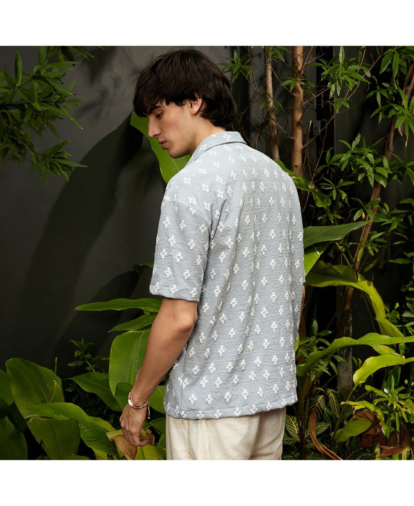 Мужская рубашка Cahoot Campus Sutra Floral-Tactile Oversized Short-Sleeve Button-Down, цвет: Синий — фото 4