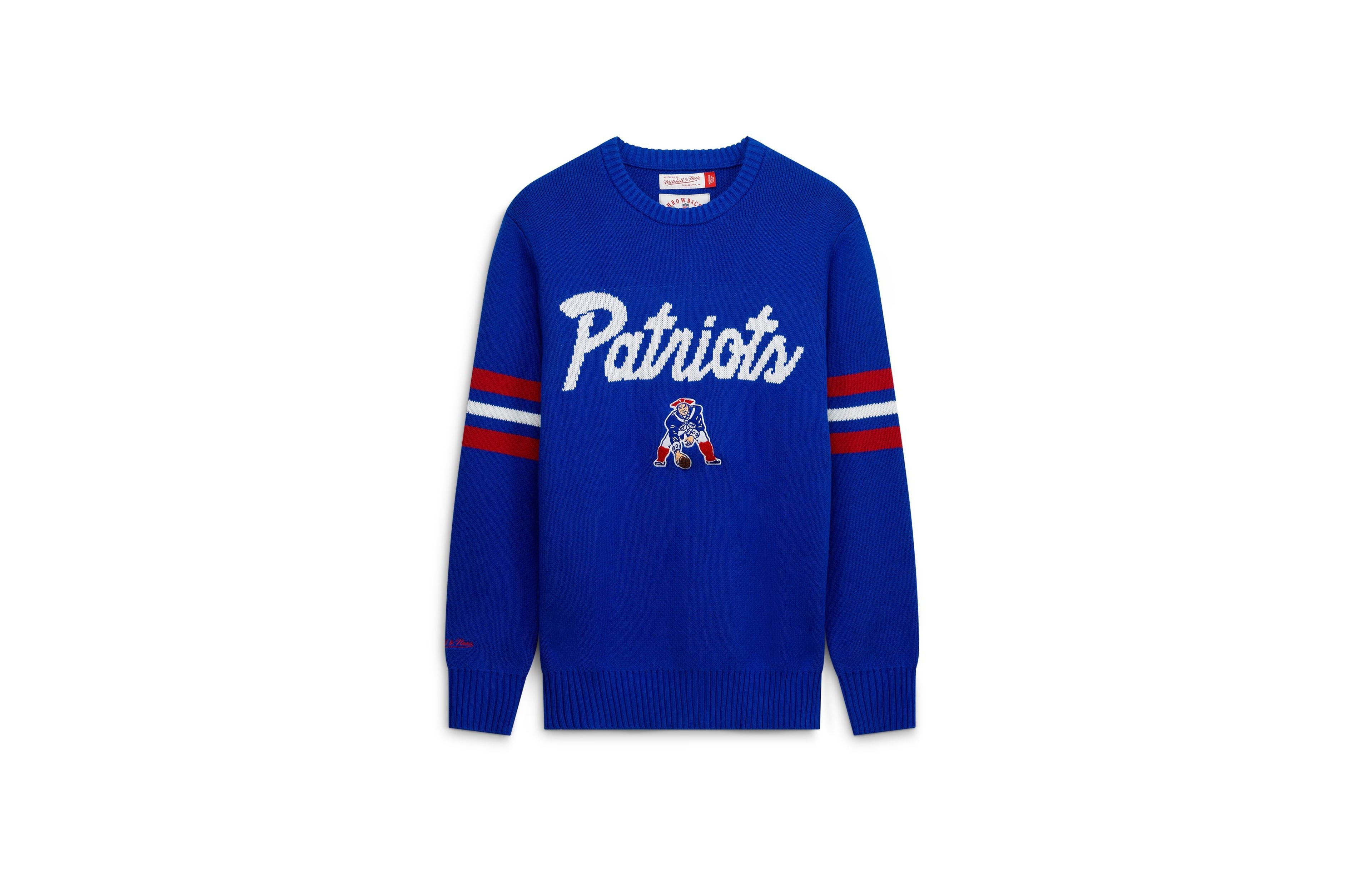 Mitchell & Ness Men's New England Patriots Head Coach Crewneck Pullover Sweater