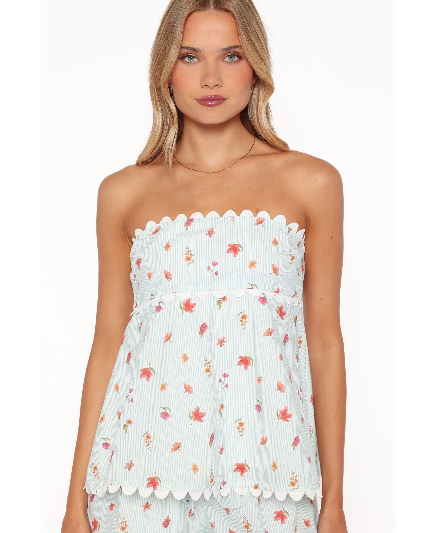 Женский комплект Petal and Pup Kyle Strapless High-Waisted Cotton Top and Shorts, 2-Piece Set, цвет: Синий полосатый — фото 3