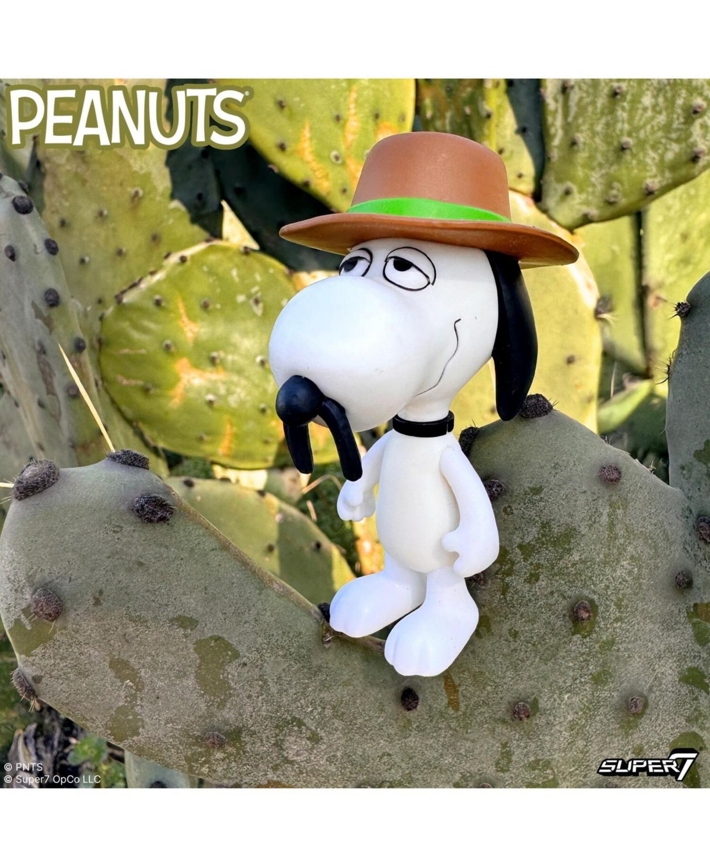 Детские фигурки Super7 ReAction Peanuts Snoopy and Spike Articulated 2.75" Action Figures, 2-Piece Set, Ages 14+, цвет: Open Miscellaneous — фото 3