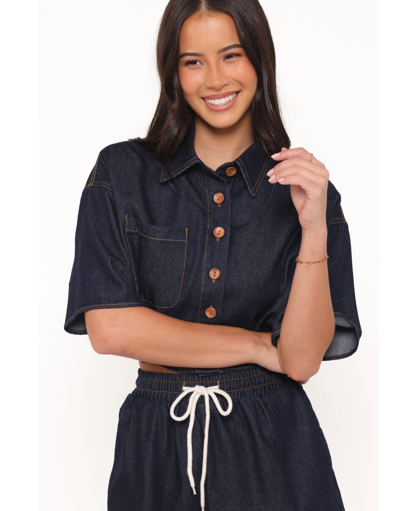 Женский комплект Petal and Pup Bels Collared Denim Top and Shorts, 2-Piece Set, цвет: Индиго — фото 6