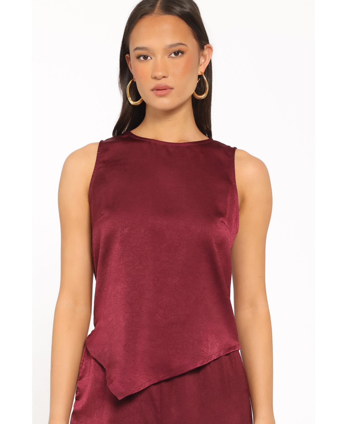 Женский комплект Petal and Pup Lira Sleeveless High-Neckline Wide-Leg Top and Pants, 2-Piece Set, цвет: Тёмный вишнёвый — фото 6
