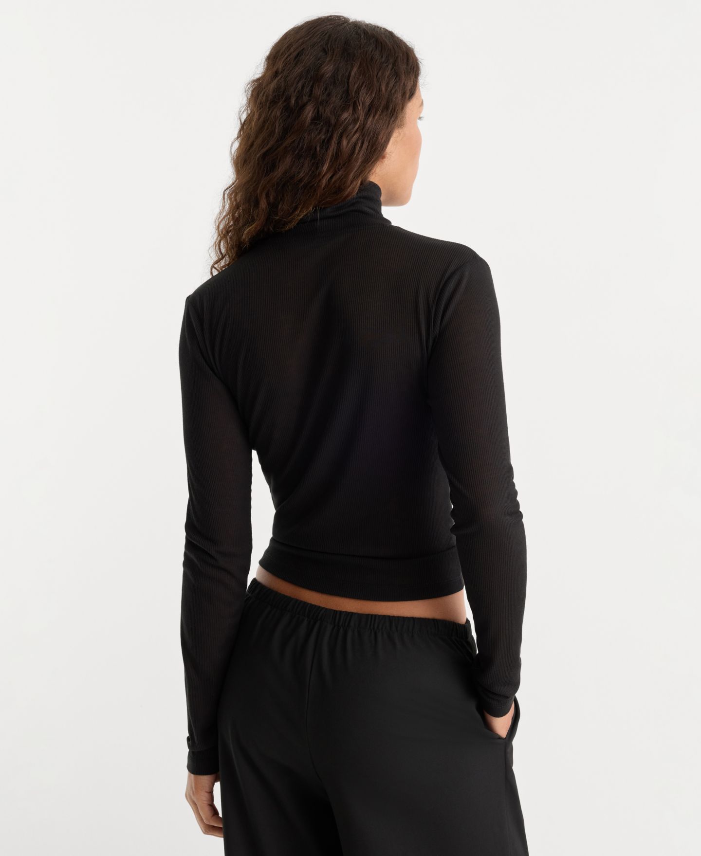 Женский топ Good American Sheer Ribbed Turtleneck, цвет: Чёрный — фото 3