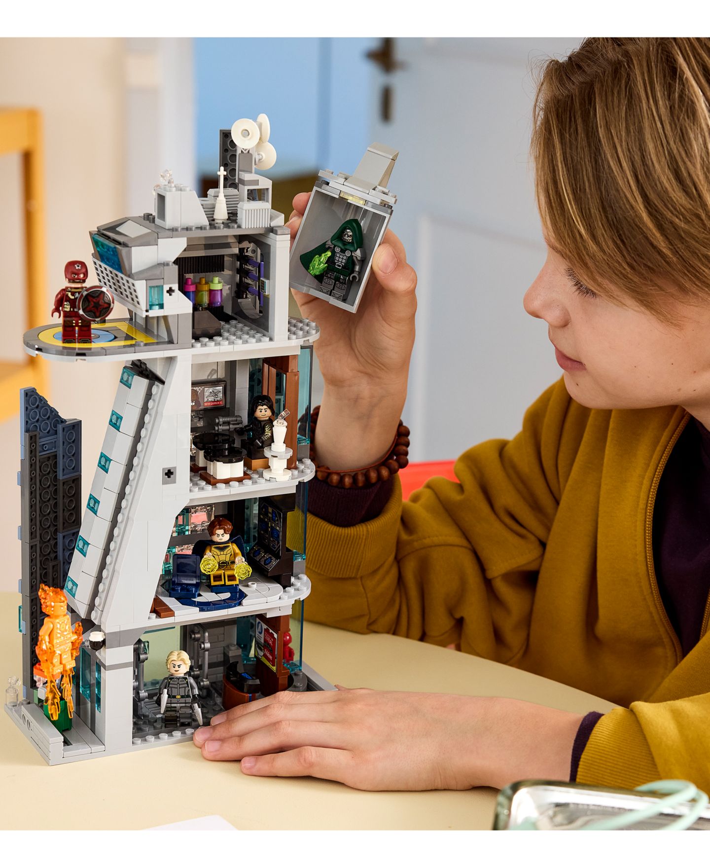 LEGO® Конструктор LEGO Marvel Avengers: Doomsday New Avengers Tower 76352, 954 детали — фото 4