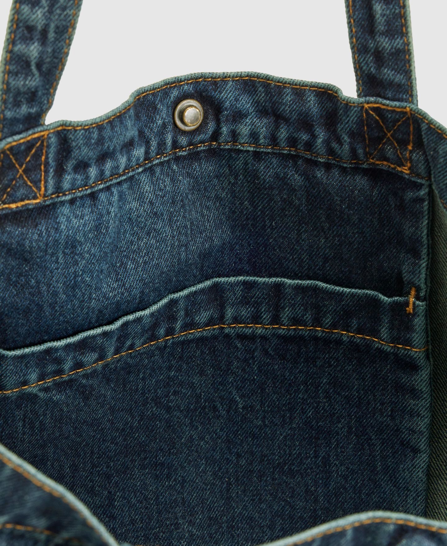 Женская сумка Levi's Premium Denim Laid In Tote, цвет: Laid In The Meadow — фото 4