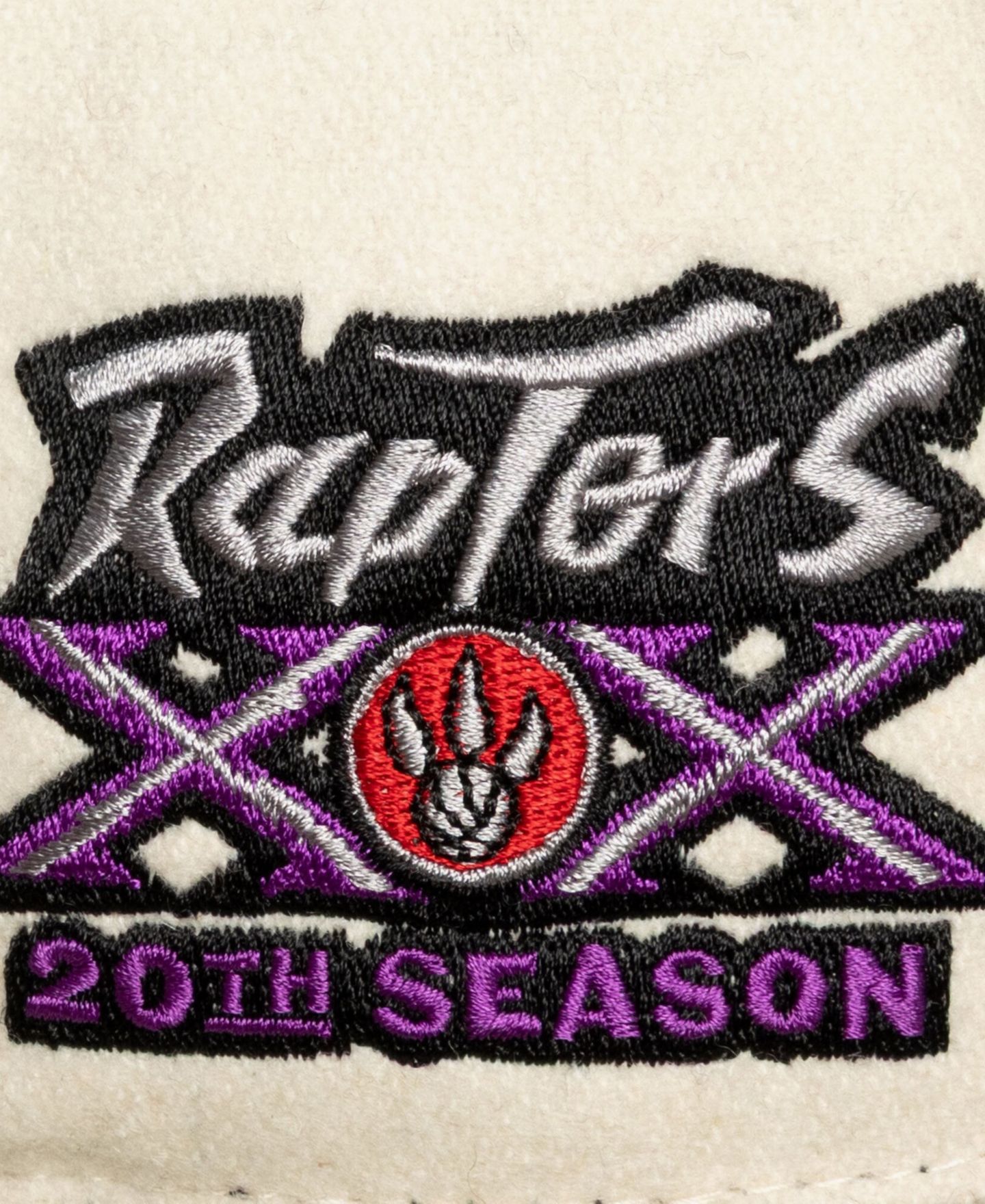 Кепка Mitchell & Ness Cream Toronto Raptors Cream Team Pro Adjustable Hat — фото 6