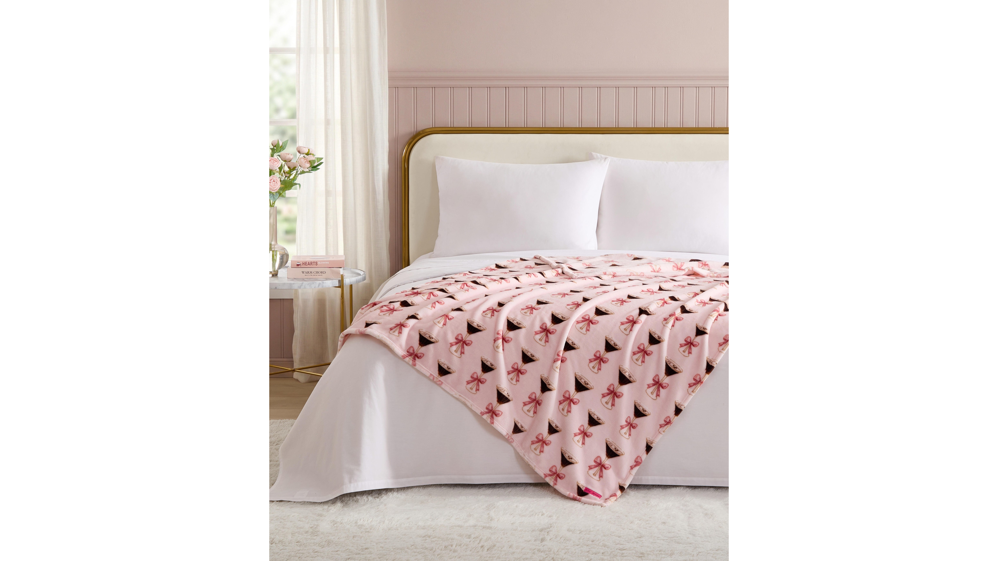 Betsey Johnson Betsey Martini Printed Plush Throw, 70" X 50"