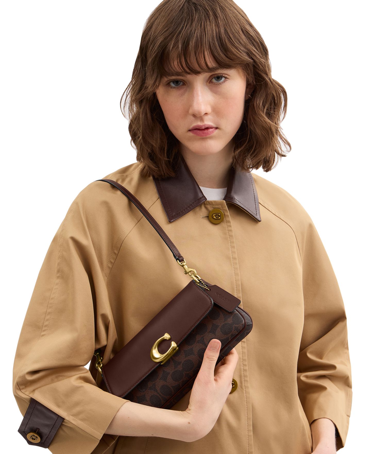 Женская сумка COACH Jet Small Signature Canvas Slim Shoulder, цвет: Латунный / Кленовый — фото 9