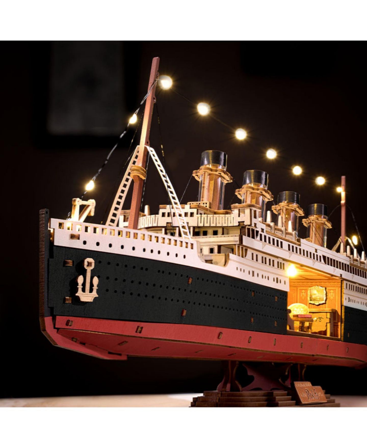 Детский конструктор Robotime Titanic 1912 Eternal Atlantic Voyager 3D Wooden Puzzle Building Set with LED Lights, 433-Piece, Ages 14+ — фото 5