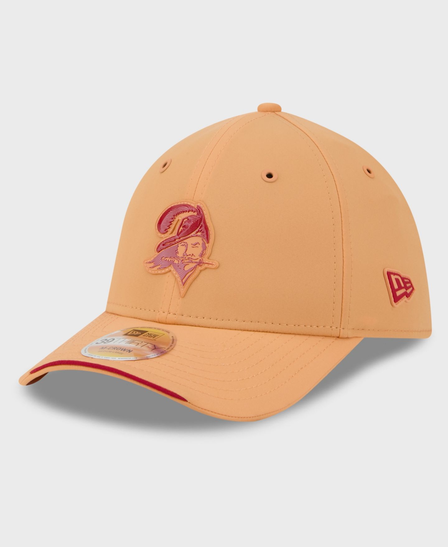 Мужская кепка New Era Orange Tampa Bay Buccaneers 2026 Sideline Throwback 39THIRTY M-Crown Flex Hat — фото 1