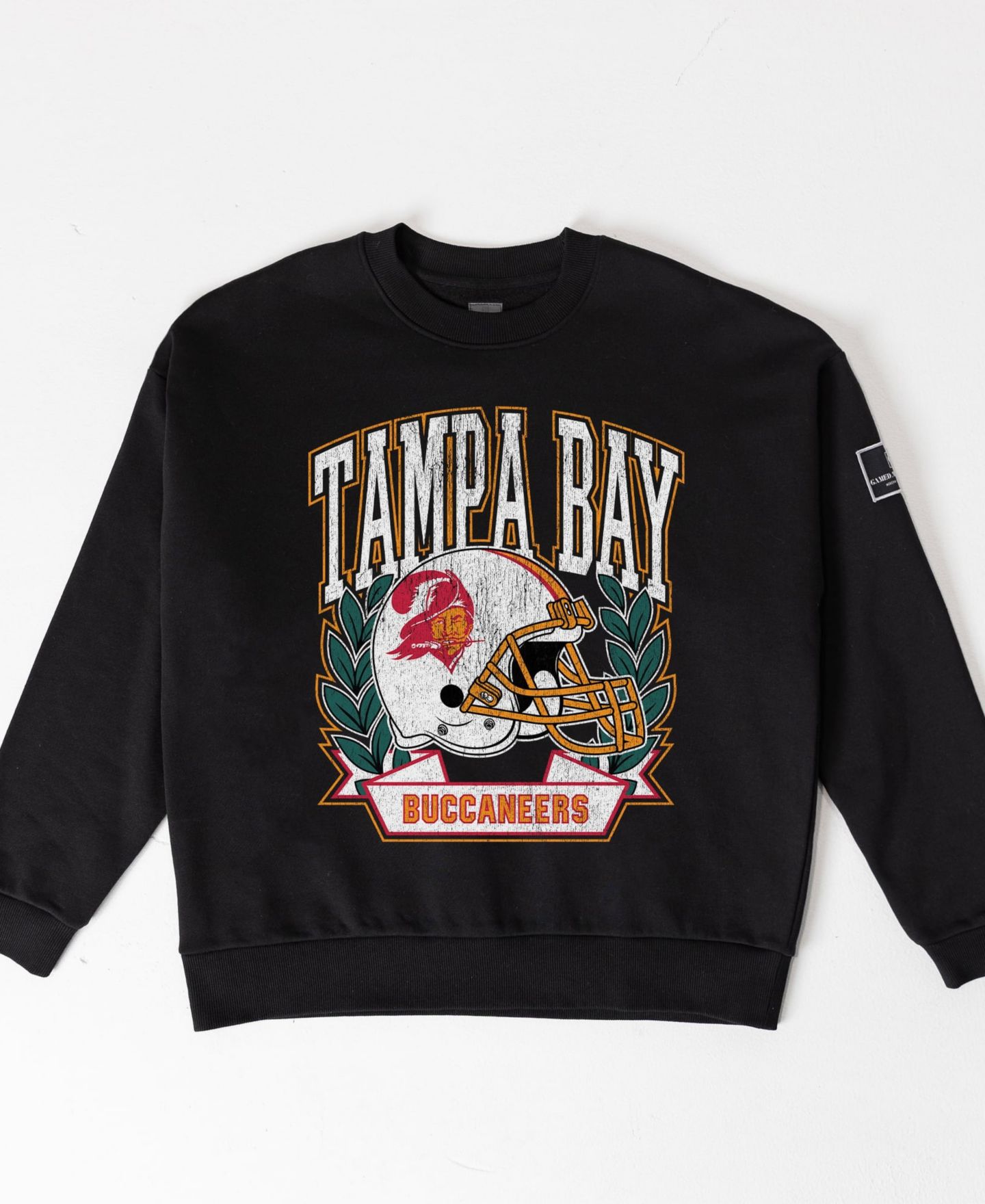 Женская толстовка Gameday Couture Black Tampa Bay Buccaneers Oversized Victory Lane Black Label Premium Fleece — фото 2