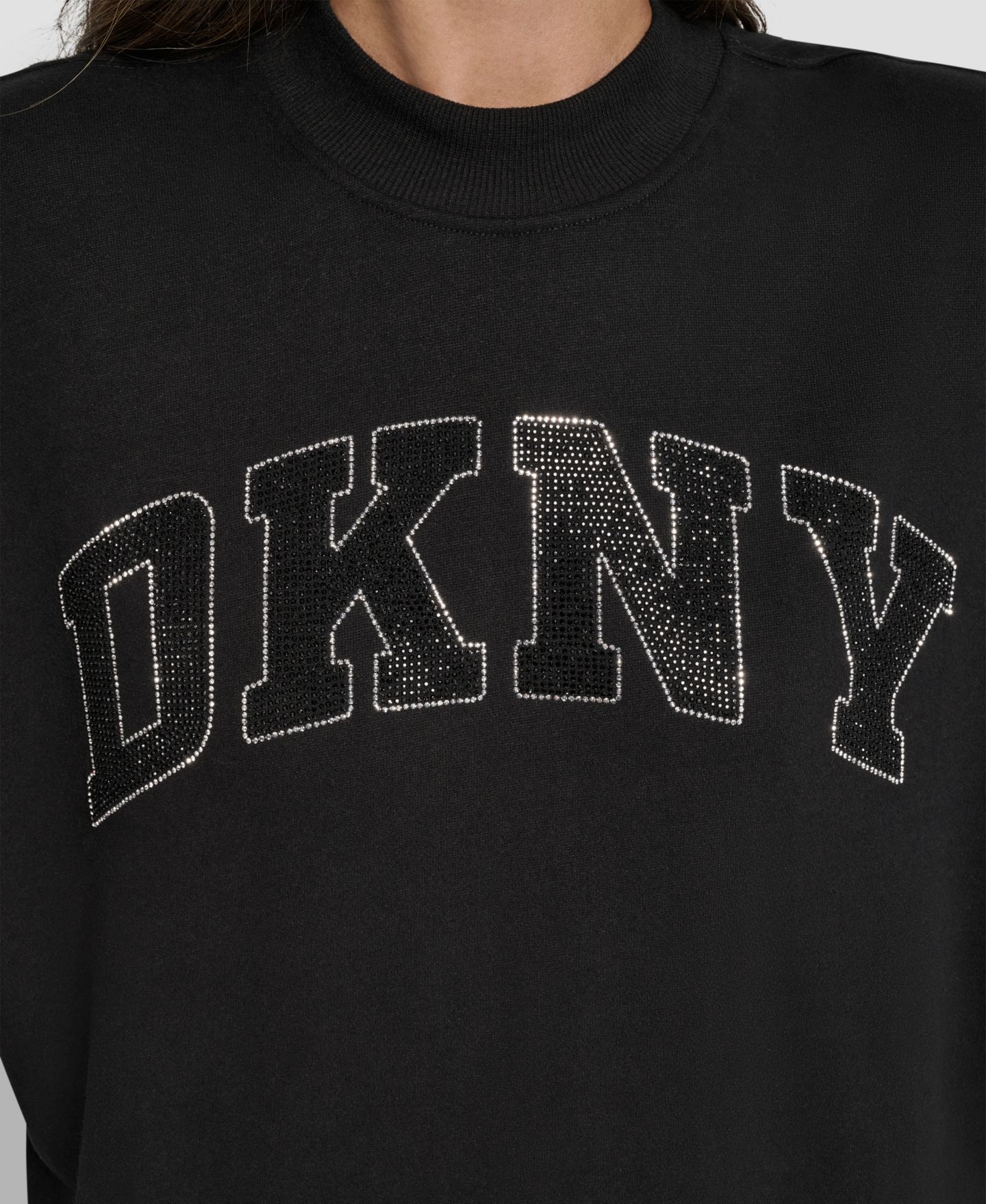 Женская толстовка DKNY Sport Arched Rhinestone Varsity Logo Graphic Long-Sleeve Crewneck, цвет: Чёрный — фото 4