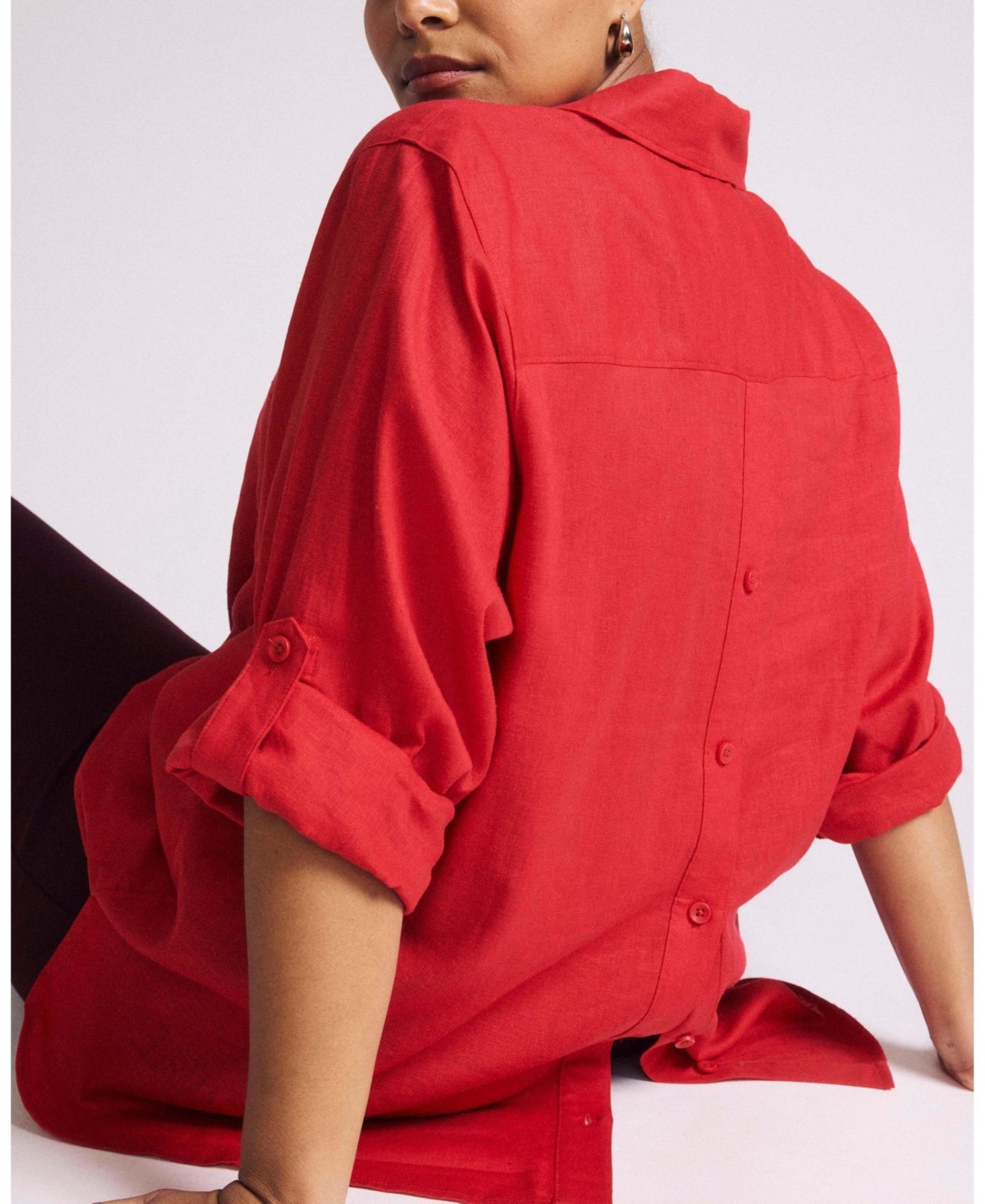 Женское поло Universal Standard Plus Size Button Back Stretch Cupro Polo, цвет: Яркий красный — фото 5