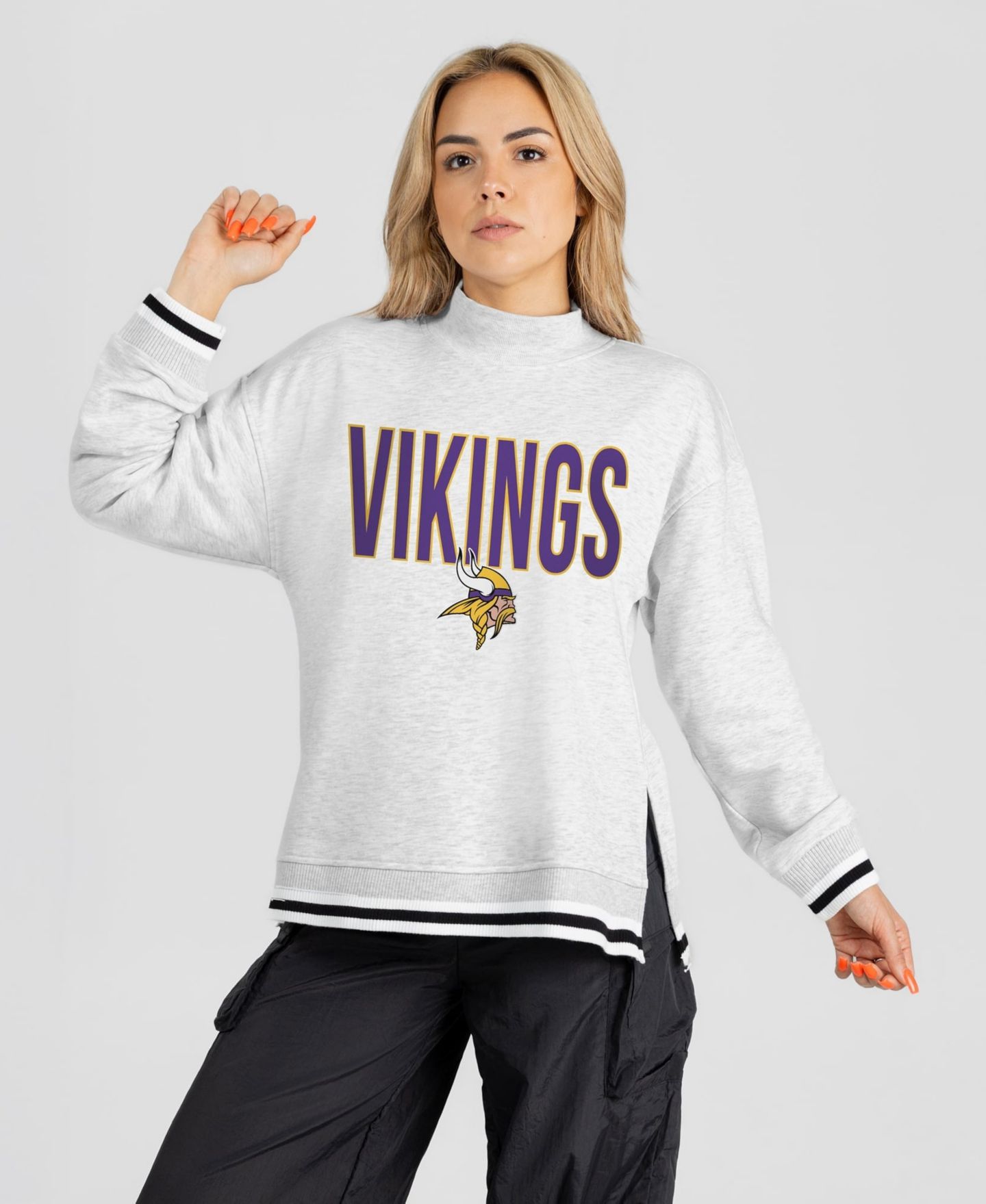 Женская толстовка Gameday Couture Ash Minnesota Vikings Rally Point Contrast Stripe Mock Neck — фото 1