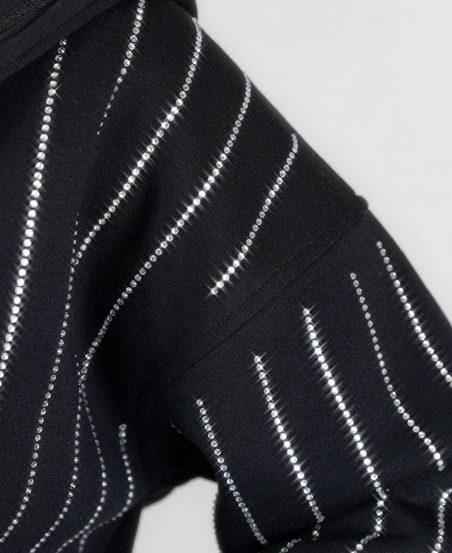 Женское худи Gameday Couture Black New England Patriots Eyes on the Prize Mid-Crop Full-Zip — фото 6