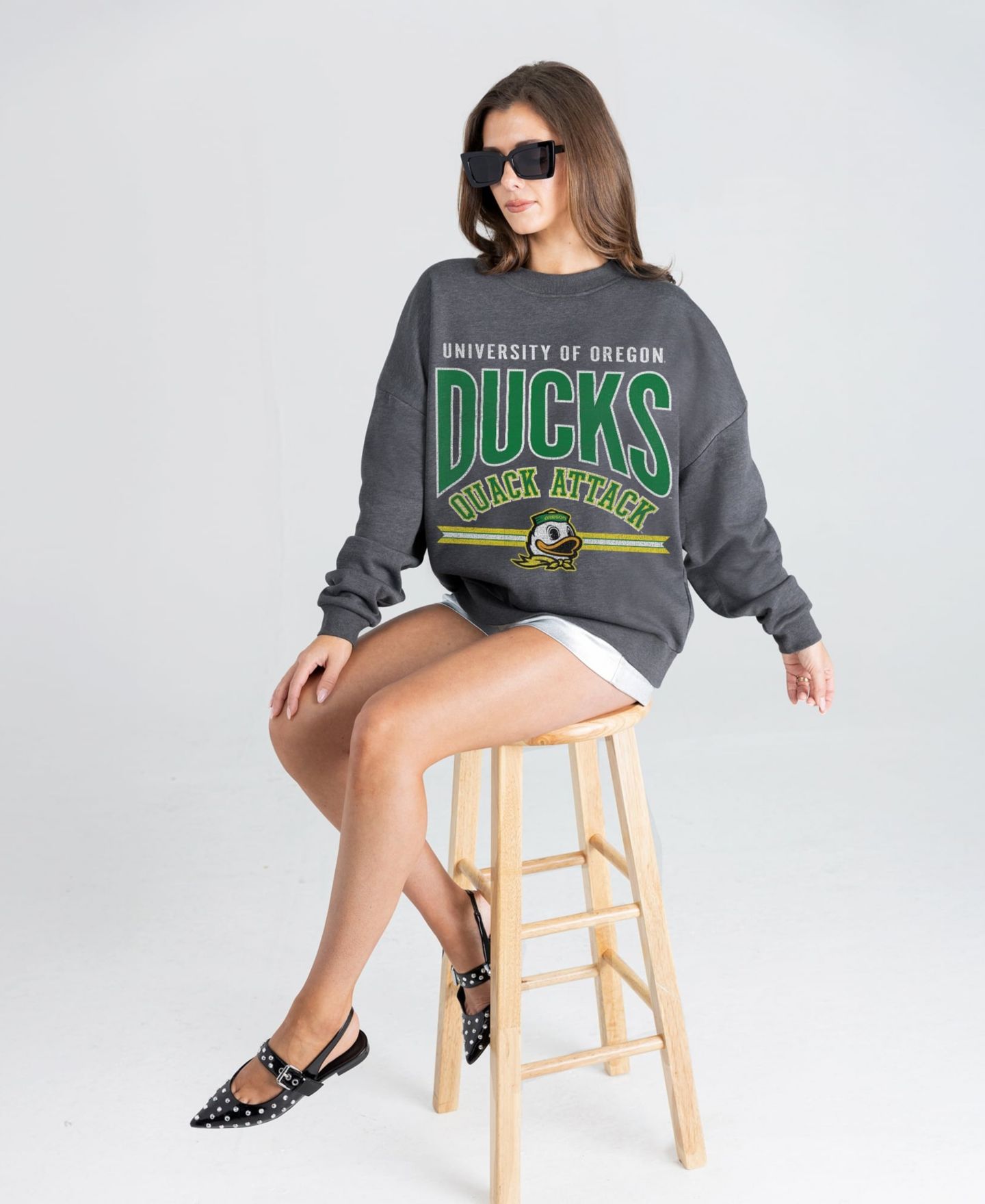 Женская толстовка Gameday Couture Charcoal Oregon Ducks Kickoff Classic Oversized Premium Drop Shoulder — фото 4