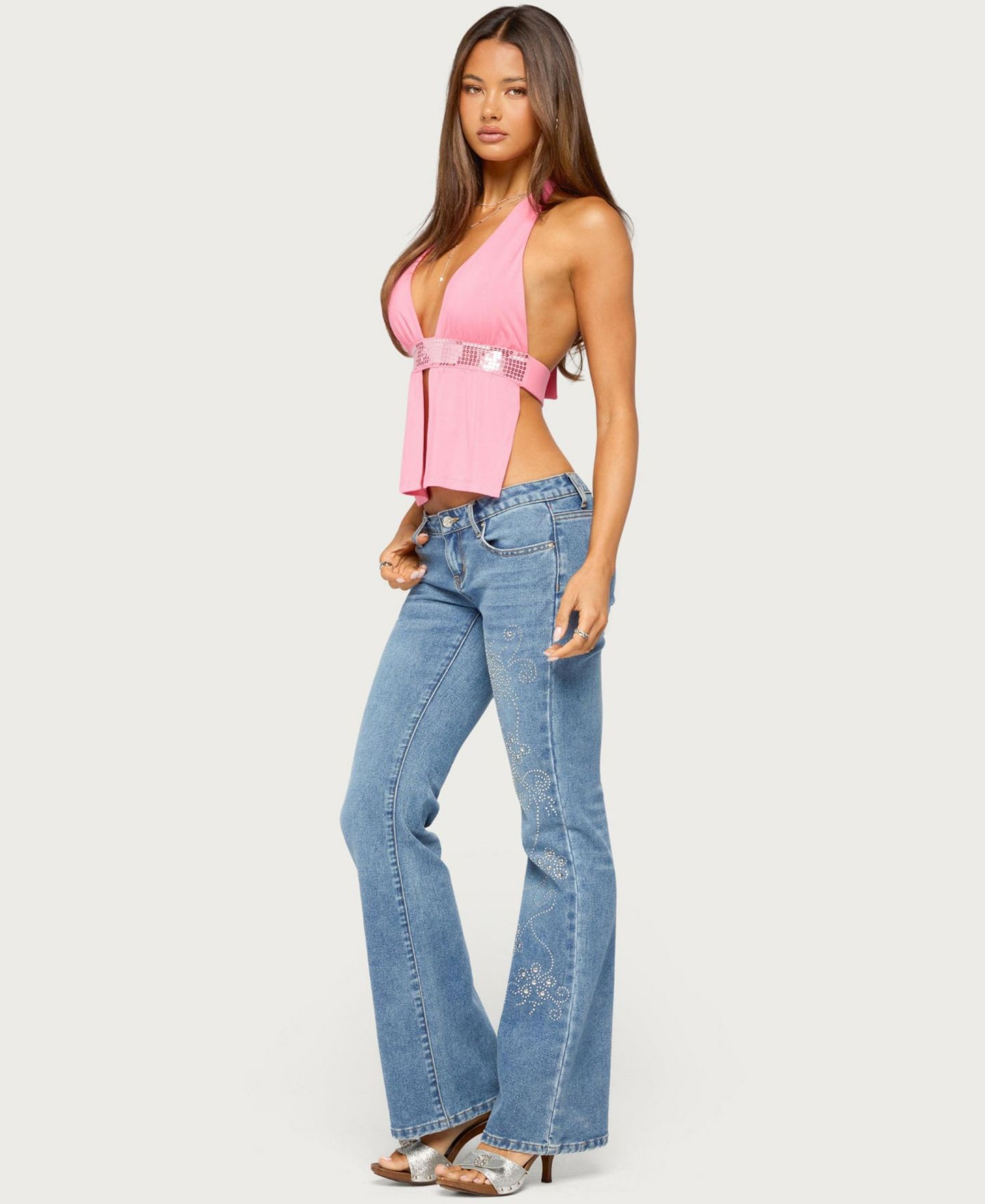 Женский топ Edikted Heily Sequin Backless Split-Front V-Neck, цвет: Розовый — фото 3