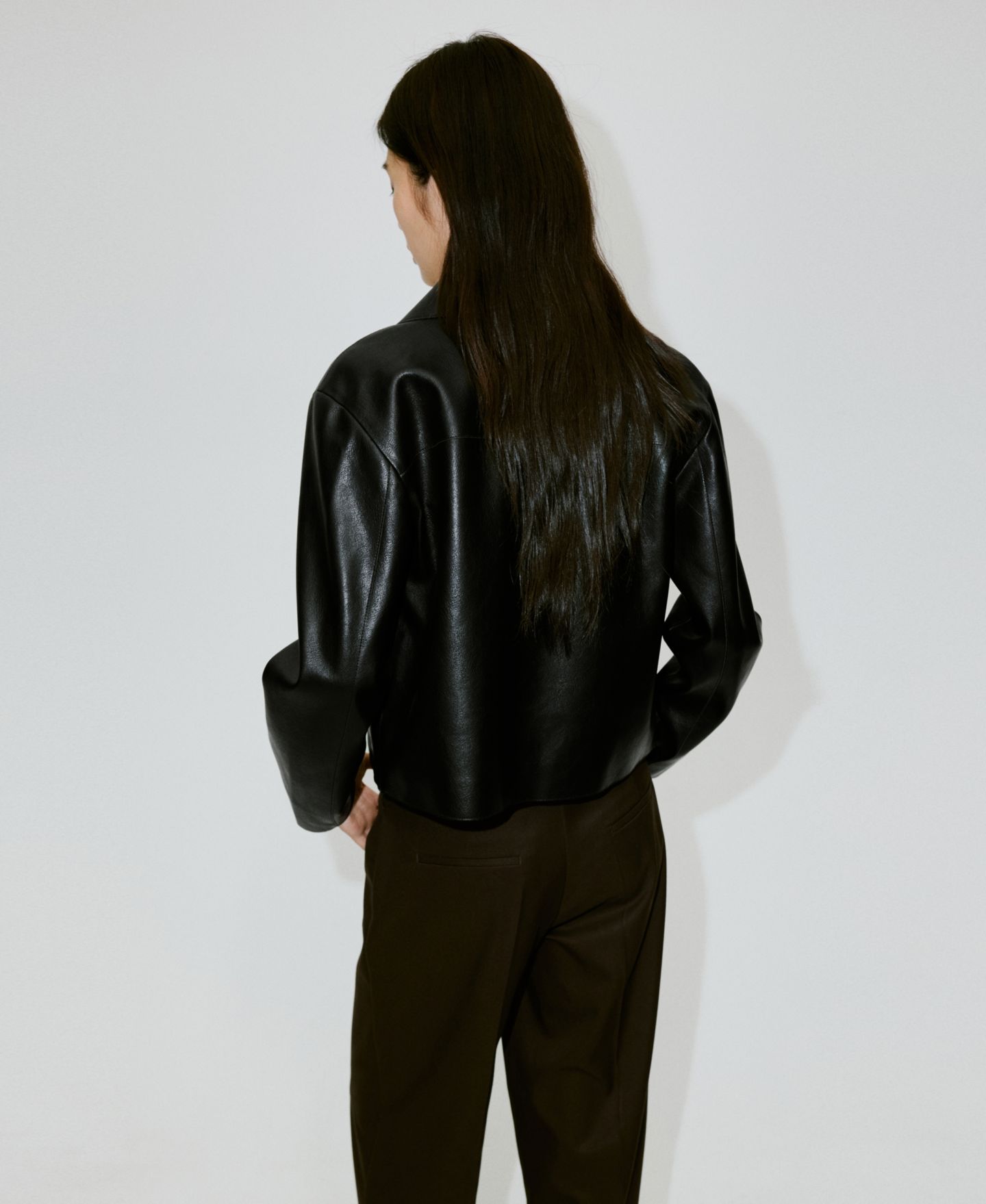 Женская куртка Mango Faux Leather Zip-Up, цвет: Чёрный — фото 3