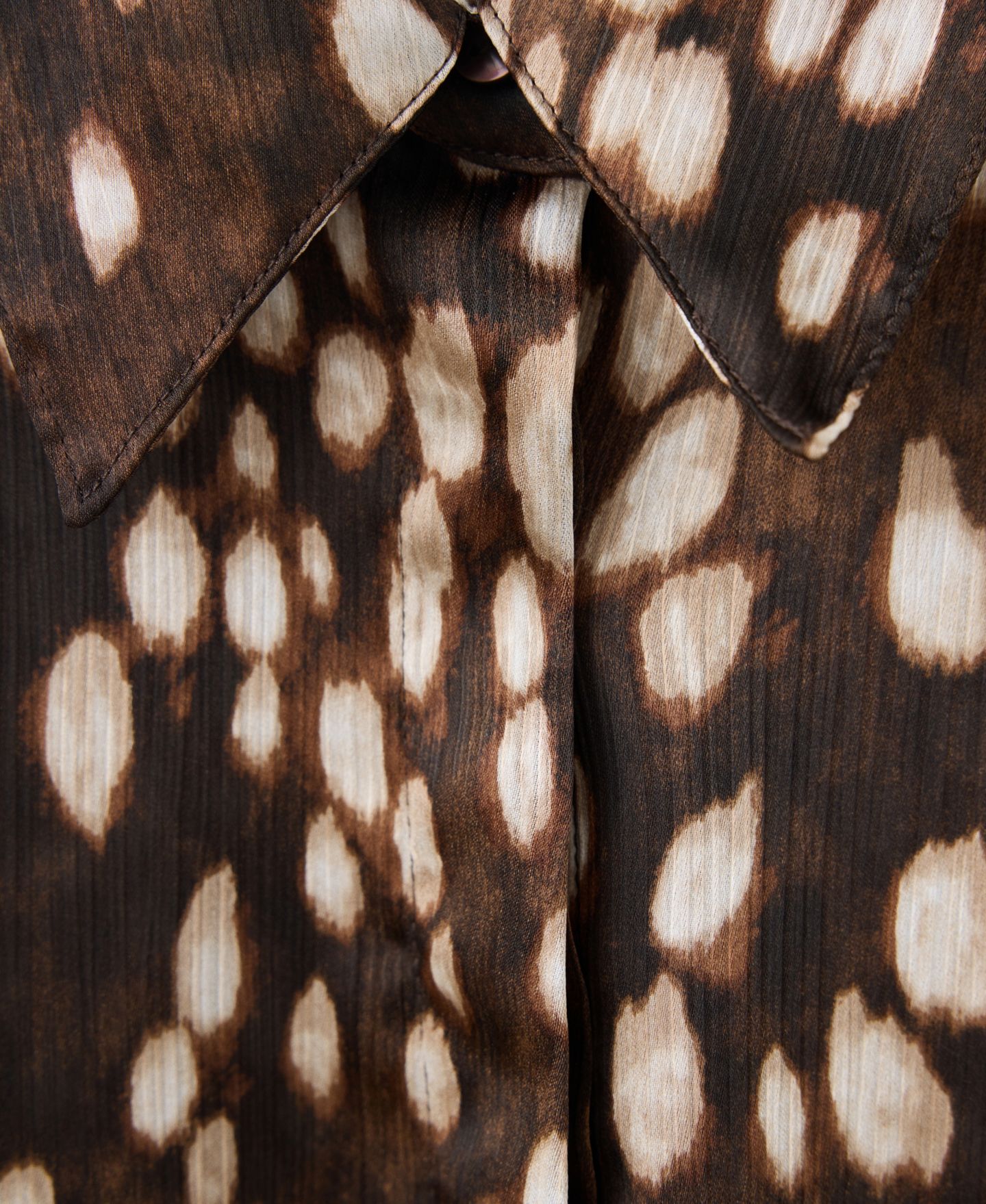 Женская блузка Mango Long-Sleeve Button-Down, цвет: Коричневый — фото 3