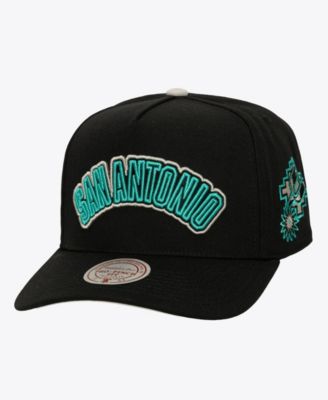 Men's Black San Antonio Spurs Class Act Pro Snapback Hat