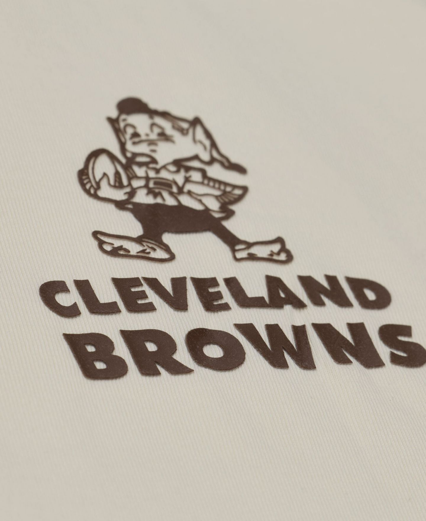 Мужская футболка Mitchell & Ness Mitchell Ness Cream Cleveland Browns Core Essentials Micro Logo — фото 4