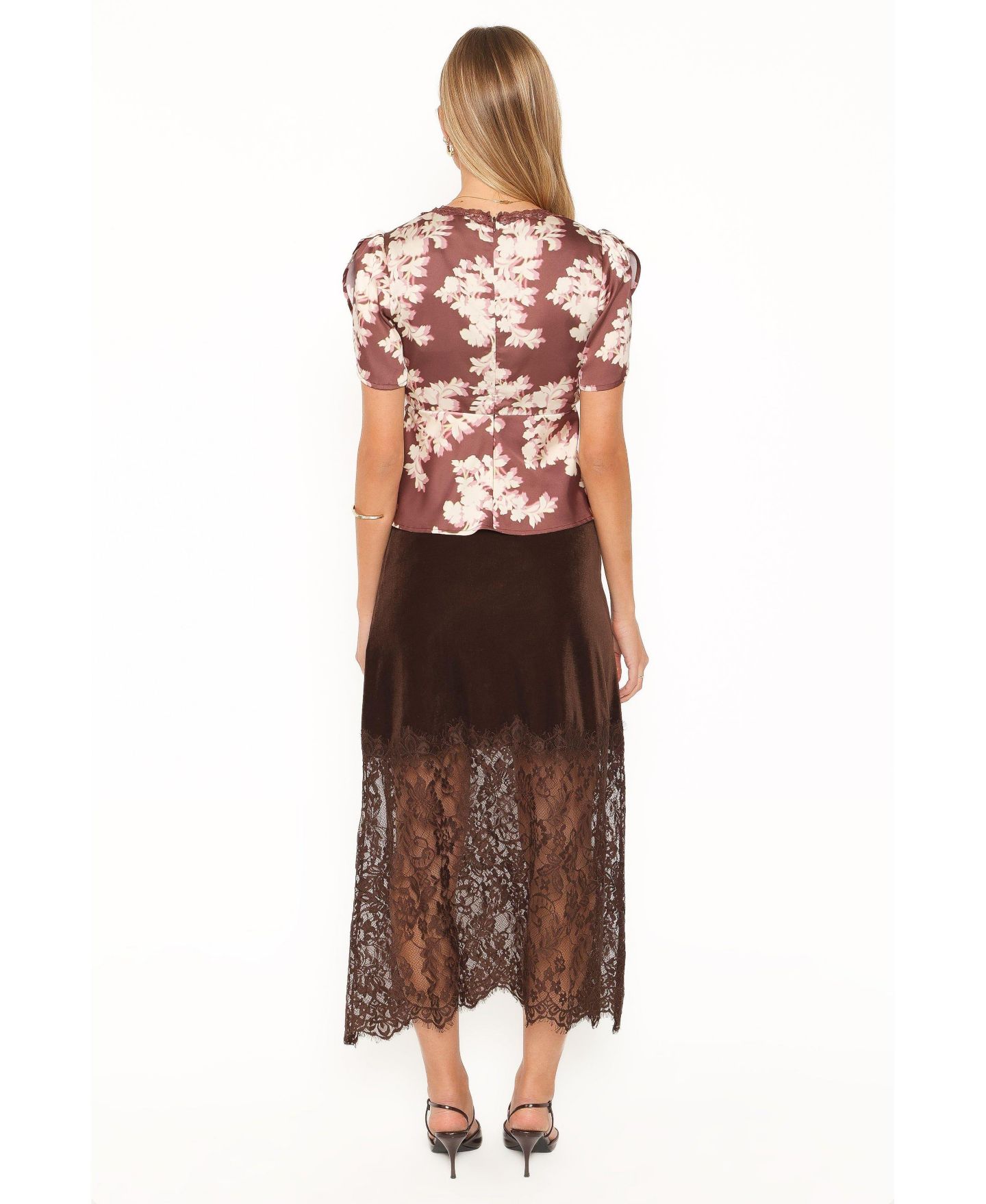 Женская юбка Petal and Pup Bridie High-Waisted Lace Trim Midi, цвет: Шоколадный бархатный — фото 4