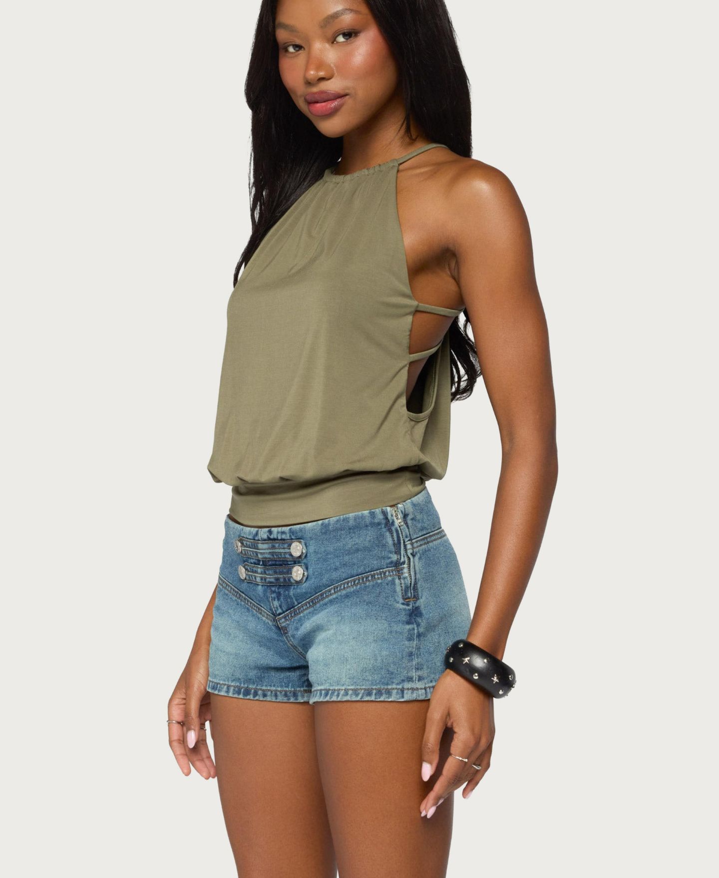 Женский топ Edikted Everi Halter Cinched-Waist Strappy-Back, цвет: Оливковый — фото 4
