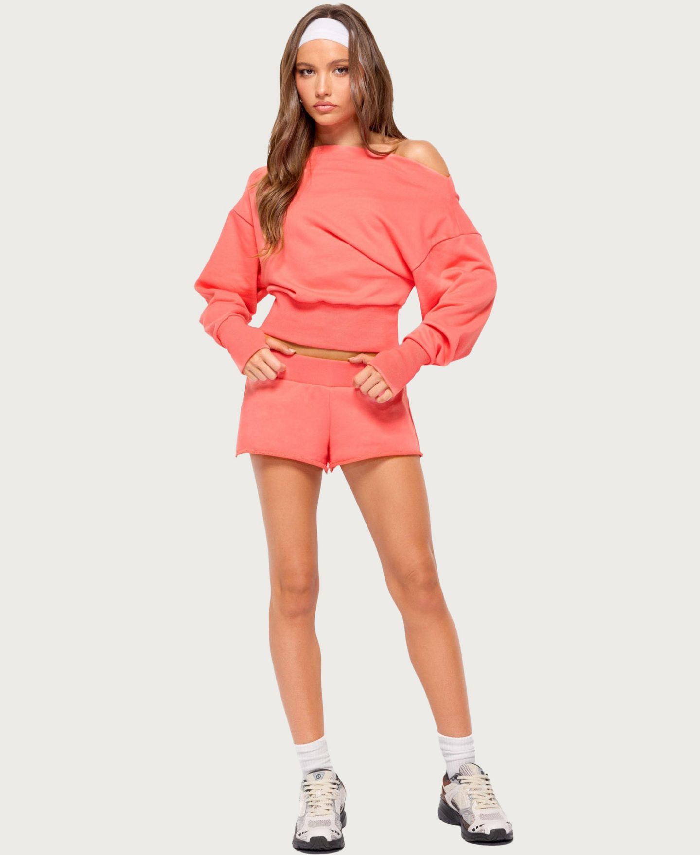 Женские шорты Edikted Hennie Sweat Low-Rise Pull-On, 2" Inseam, цвет: Коралловый — фото 4
