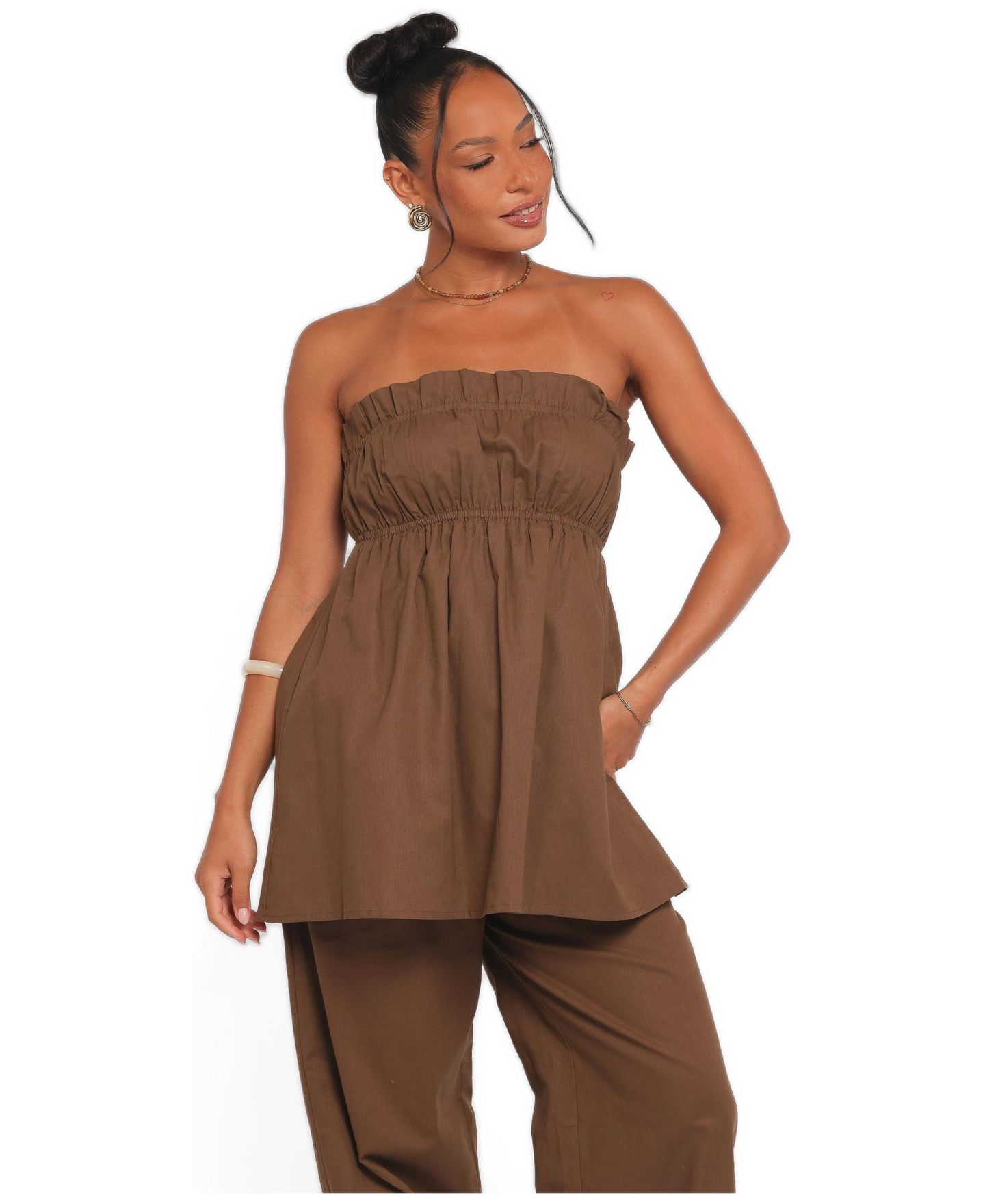 Женский топ Petal and Pup Ember Ruffle-Trim Strapless Cotton-Blend Tunic Top, цвет: Коричневый — фото 1