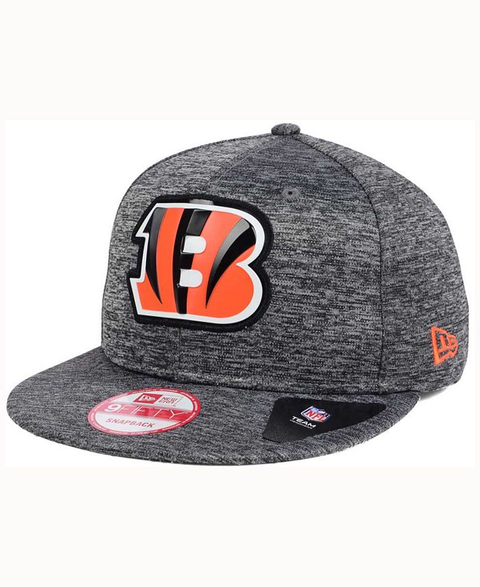 Gorra New Era VR46 Shadow Tech 9Fifty Snapback - Ajustable, Diseño MotoGP, Color Gris