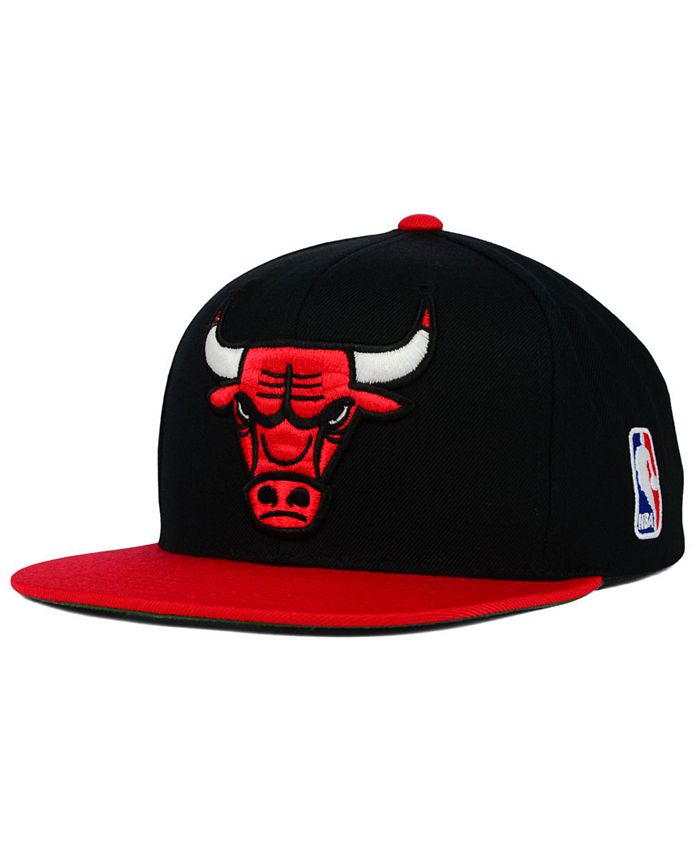 Chicago Bulls 2T XL-LOGO SNAPBACK Black-Red Adjustable Hat