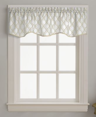 Morocco 58" x 14" Scallop Window Valance