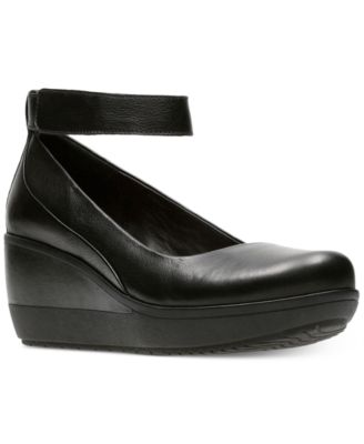 clarks artisan wedge shoes