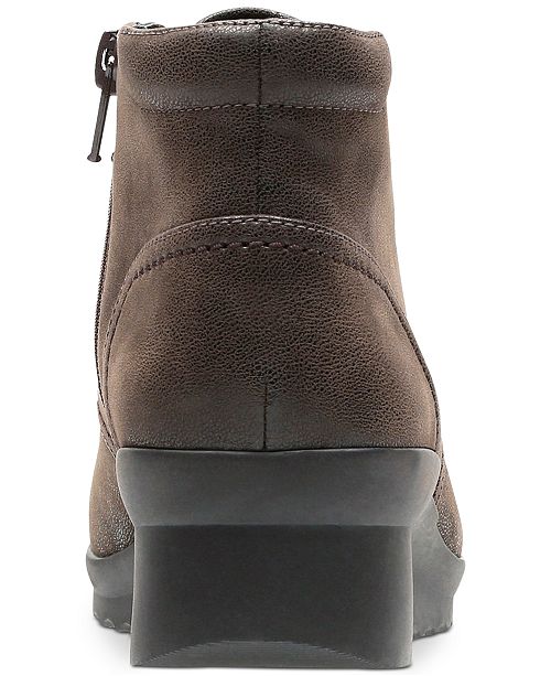 cloudsteppers by clarks booties