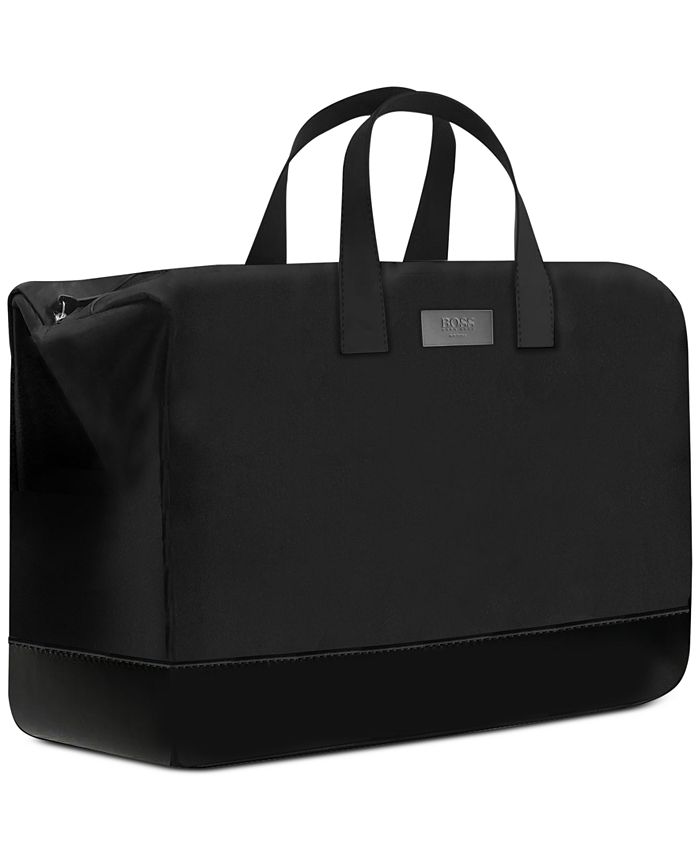 F.Kr. Manifold Beskatning Hugo Boss Receive a Complimentary Weekender Duffel Bag with any large spray  purchase from the Men's Hugo Boss The Scent fragrance collection - Macy's