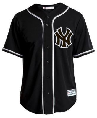 Majestic Men's Aaron Judge New York Yankees Pitch Black Jersey