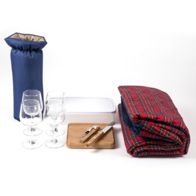 Red Highlander Picnic Basket