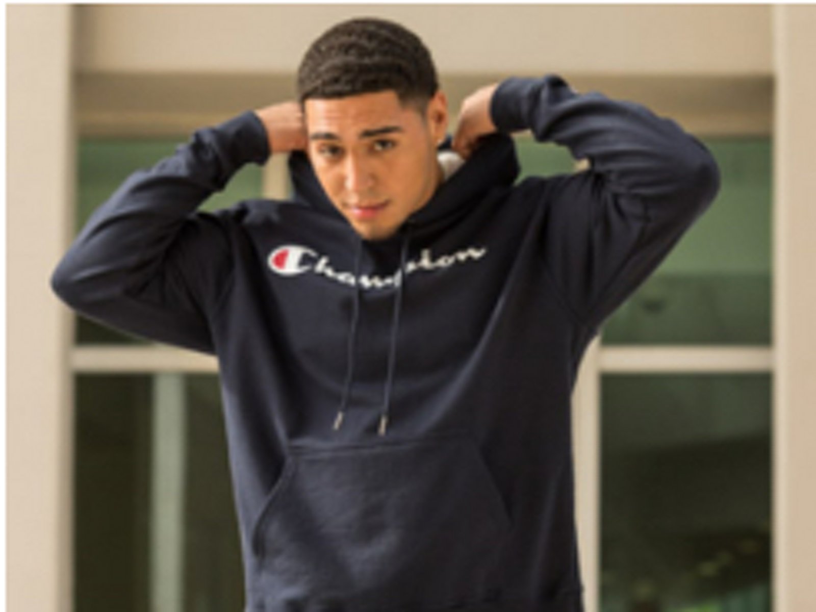 Hoodies & Sweatshirts