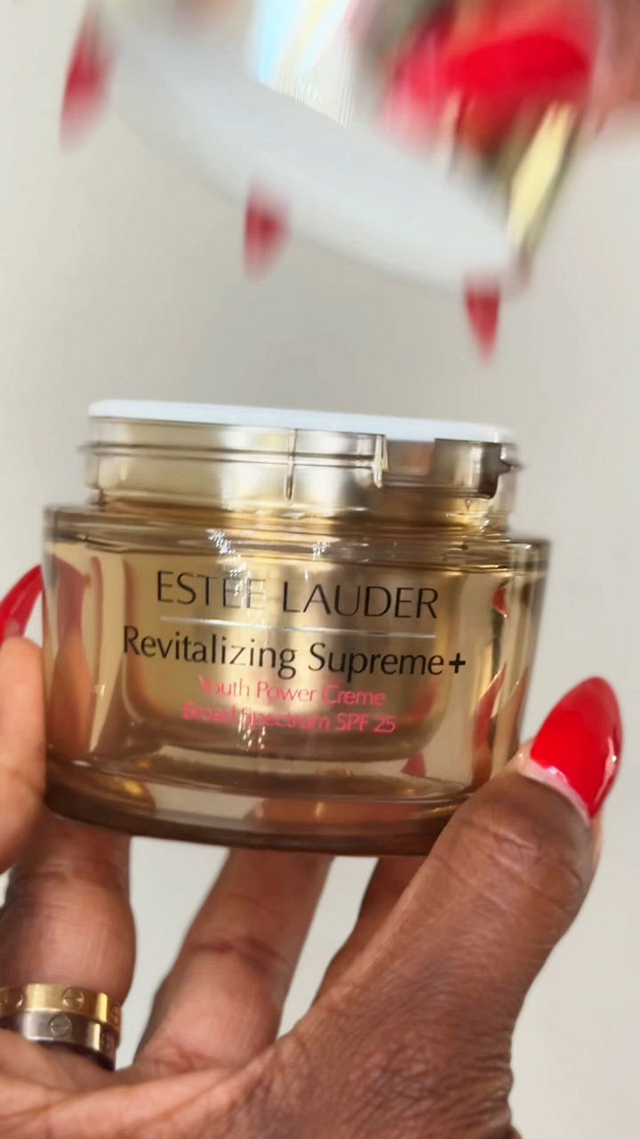 Revitalizing Supreme+ Cream Moisturizer with Hyaluronic Acid