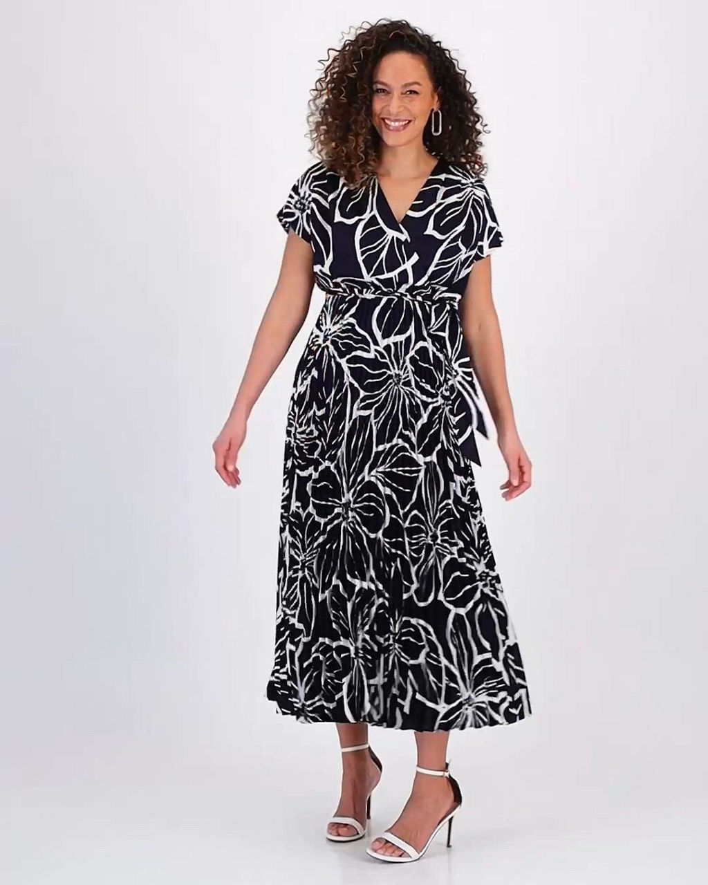 sandra darren pleated dress Women's Sandra Darren Sleeveless Surplice Pleated Maxi Dress