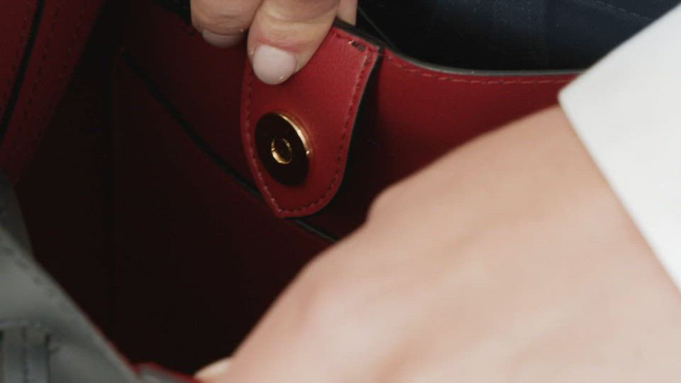 セールRalph Lauren Debby II カットレザーミニ巾着クロスボディ Lauren Ralph Lauren Dryden Debby II Mini Leather Drawstring