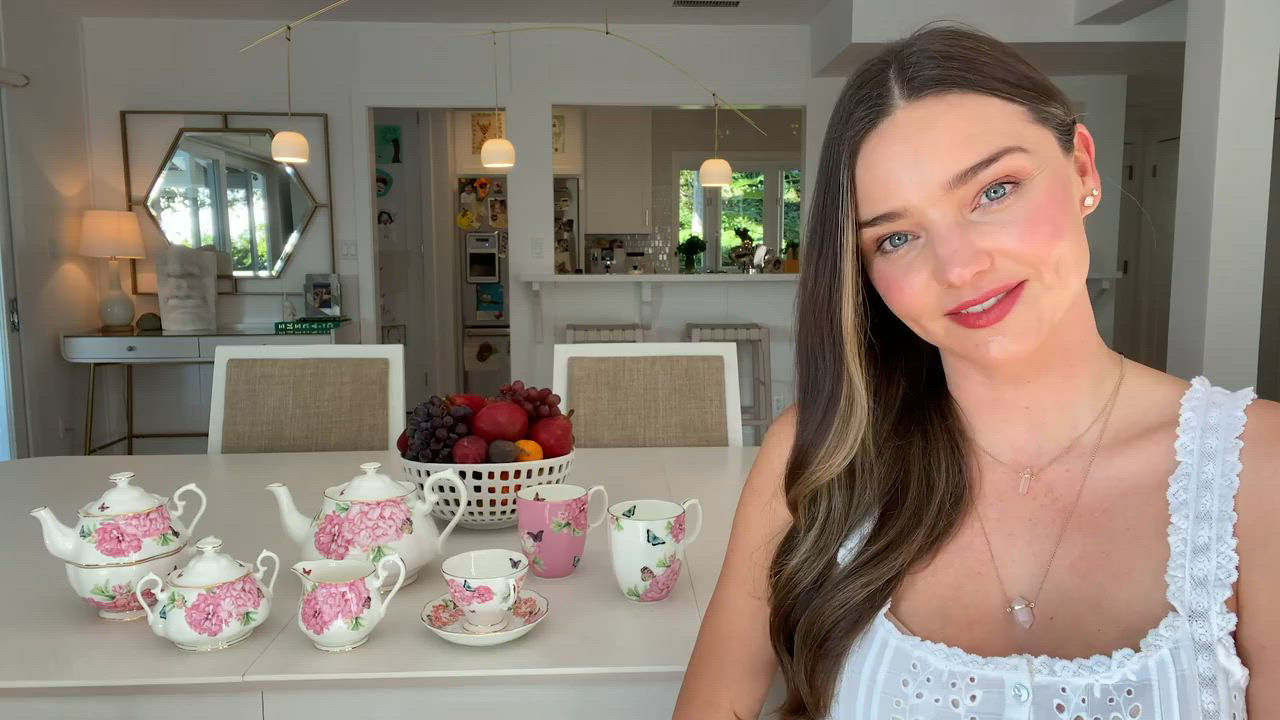 Miranda Kerr for Royal Albert Everyday Friendship 15-Piece Tea Set