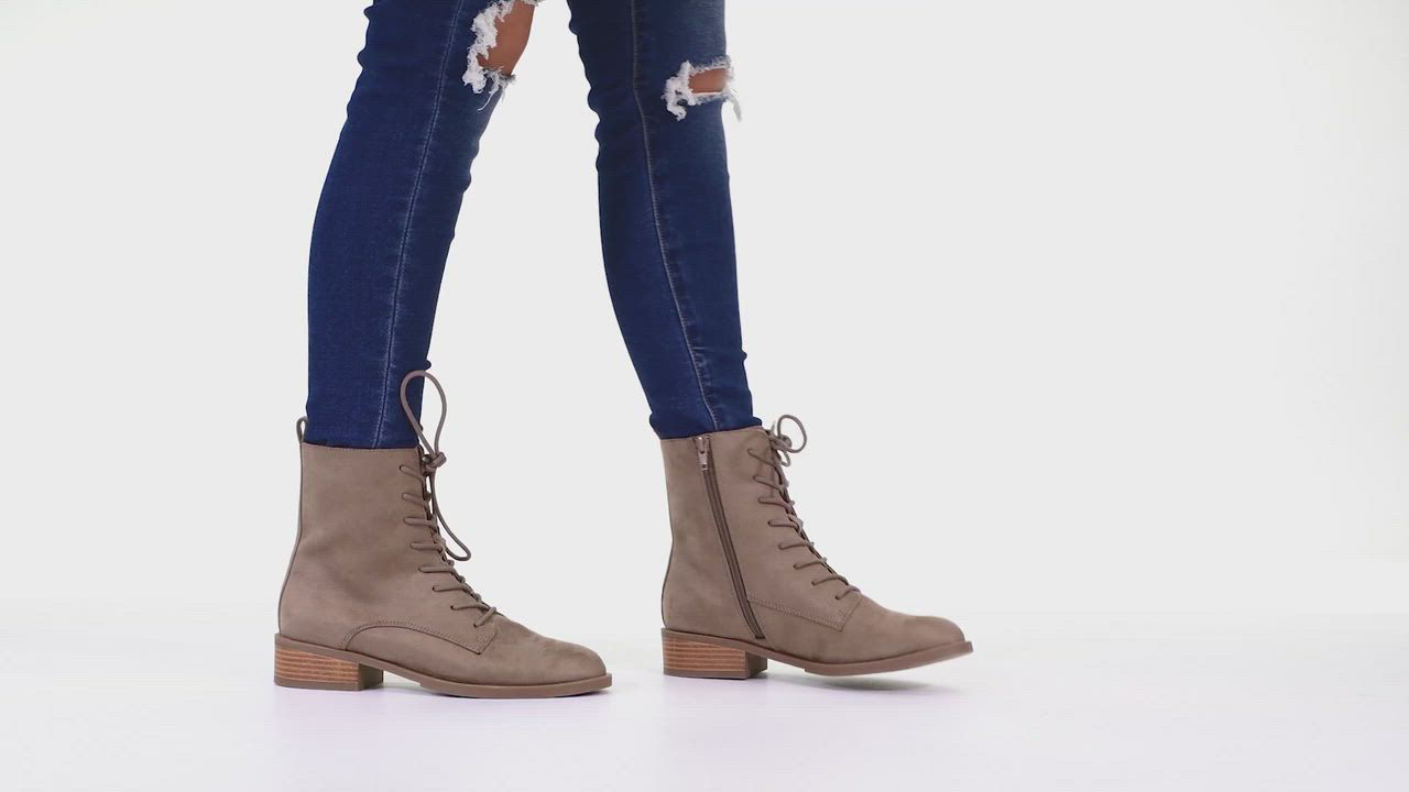 Journee Collection Women's Vienna Lace Up Stacked Heel Booties