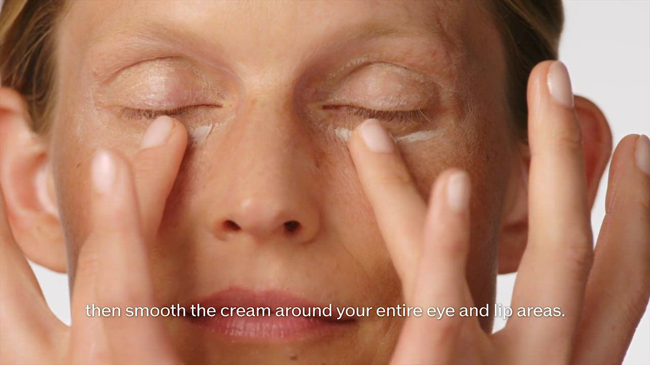 Future Solution LX Eye and Lip Contour Regenerating Cream